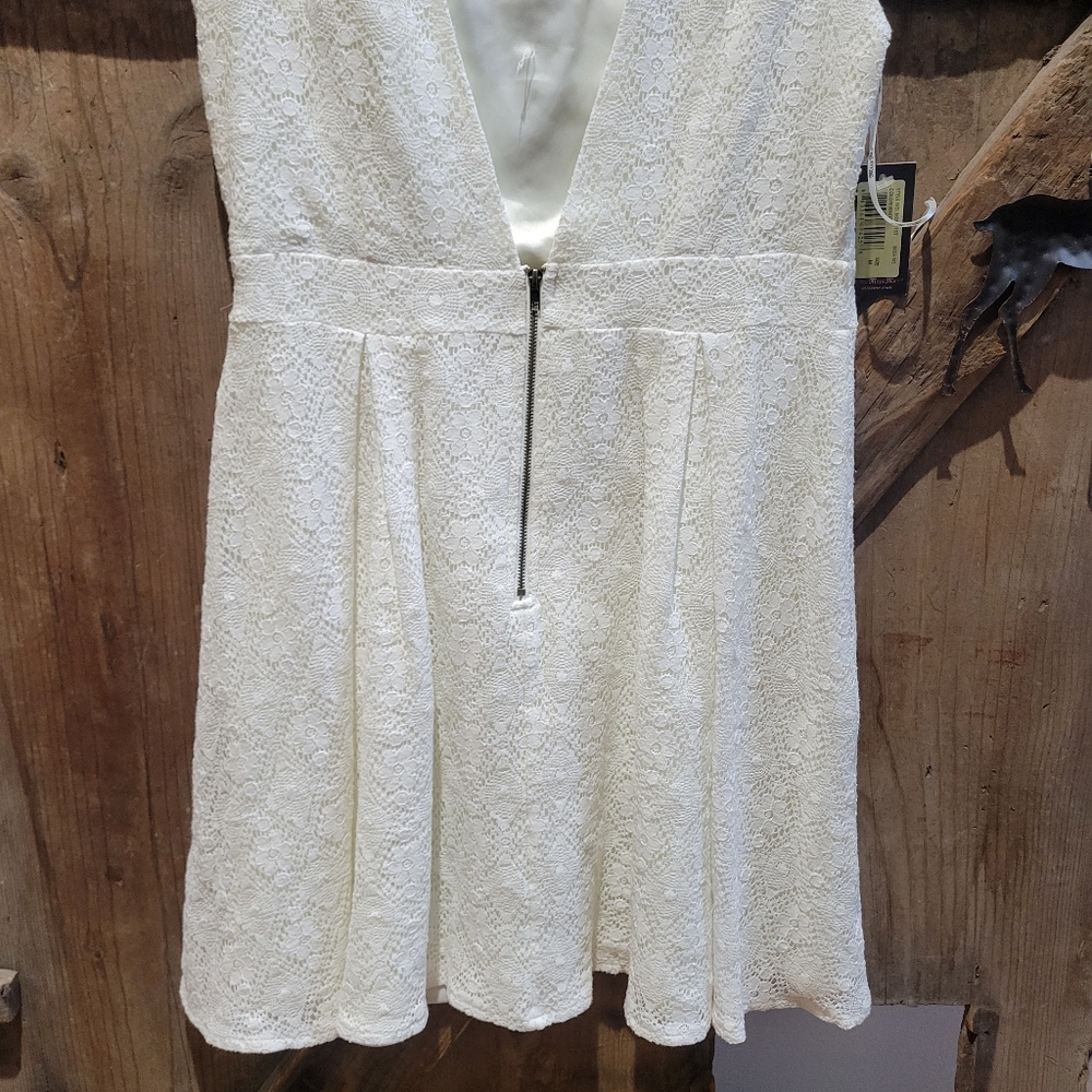 Miss Me Found Love lace dress size Medium - Picture 6 of 12